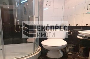 Обзаведен Многостаен апартамент, Окръжна болница