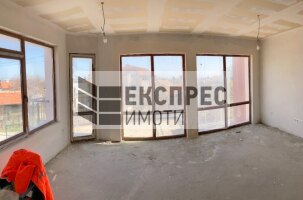  Тристаен апартамент, м-т Траката