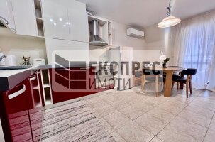 Обзаведен с две бани Тристаен апартамент, Окръжна болница