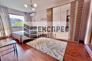 Обзаведен с две бани Тристаен апартамент, Окръжна болница