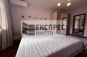 Обзаведен с две бани Тристаен апартамент, Окръжна болница