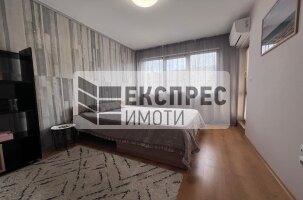 Обзаведен с две бани Тристаен апартамент, Окръжна болница