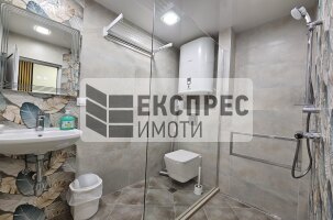 Нов, Обзаведен Двустаен апартамент, Окръжна болница