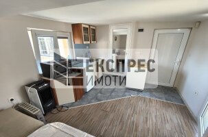 ОБЗАВЕДЕН Едностаен апартамент, Център