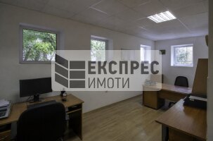  Commercial space, Mladost 1