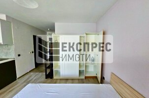  Studio, Banishora