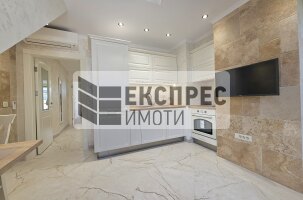 Нов, Луксозно, Обзаведен Двустаен апартамент, Окръжна болница