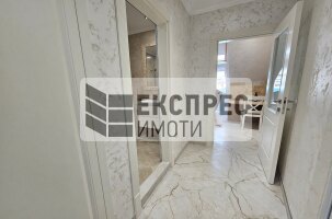 Нов, Луксозно, Обзаведен Двустаен апартамент, Окръжна болница