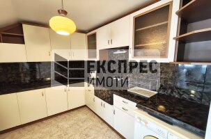 ОБЗАВЕДЕН Тристаен апартамент, Спортна зала