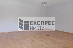 Парцел и склад Склад, Аксаково