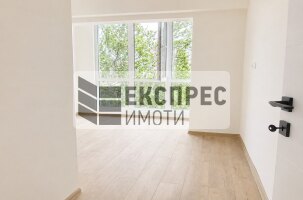 След ремонт, Необзаведен Двустаен апартамент, Младост 1