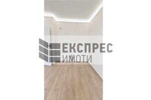 След ремонт, Необзаведен Двустаен апартамент, Младост 1