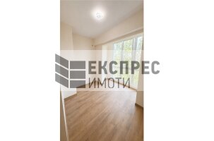 След ремонт, Необзаведен Двустаен апартамент, Младост 1