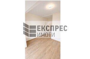След ремонт, Необзаведен Двустаен апартамент, Младост 1