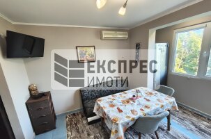 Обзаведен Тристаен апартамент, Левски