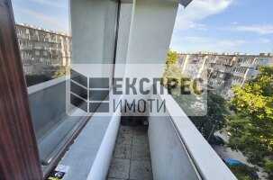 Обзаведен Тристаен апартамент, Левски