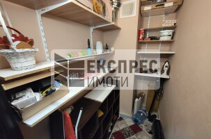 Обзаведен Тристаен апартамент, Левски
