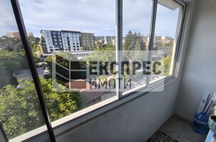 Обзаведен Тристаен апартамент, Левски