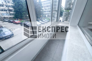 Furnished, completely renovated 3 bedroom apartment, Regional hospital