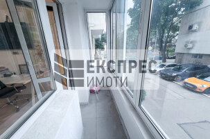 Furnished, completely renovated 3 bedroom apartment, Regional hospital