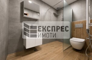 Луксозен Обзаведен Тристаен апартамент, Окръжна болница