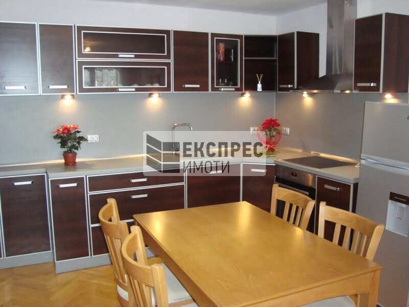 Furnished 2 bedroom apartment
