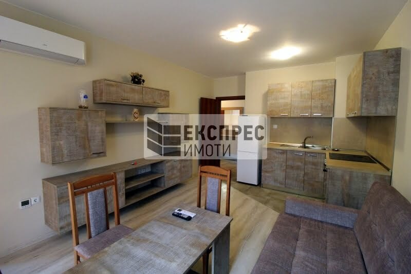 New, Furnished 1 Schlafzimmer Wohnung