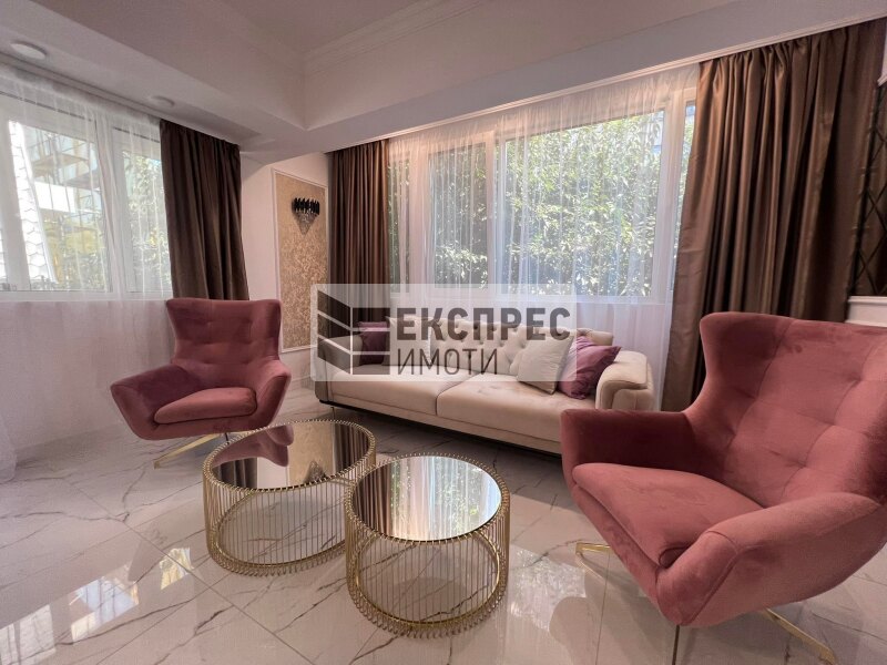 Neu, Luxus, Möbliert 2 Schlafzimmer Wohnung