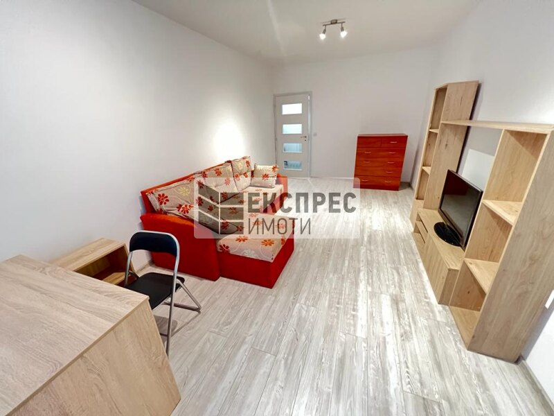 Furnished, 2 bedroom apartment