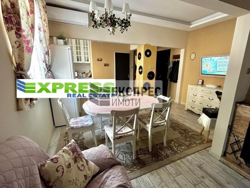 Furnished 2 bedroom apartment