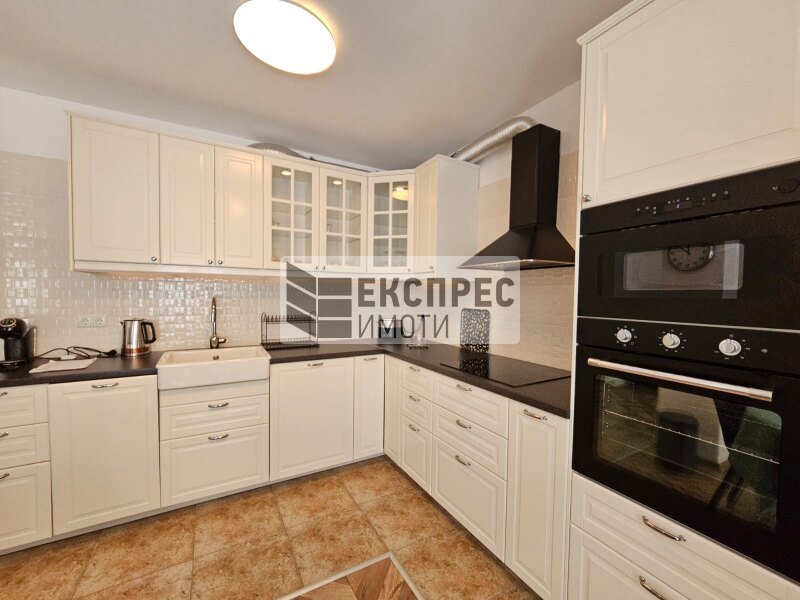 Luxury, Furnished 2 bedroom apartment