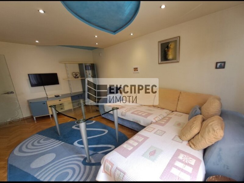 Furnished 2 bedroom apartment