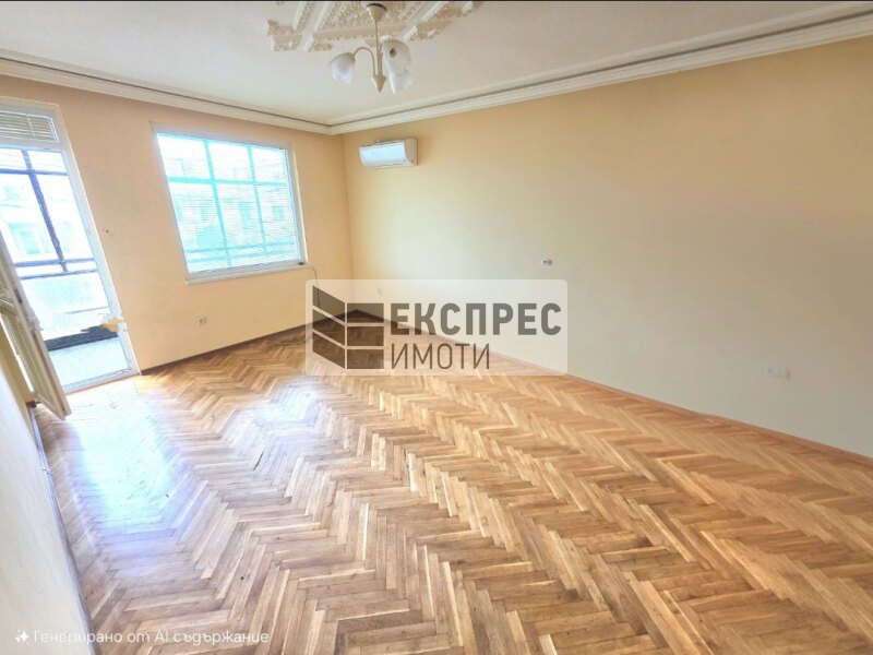 Unfurnished 2 bedroom apartment