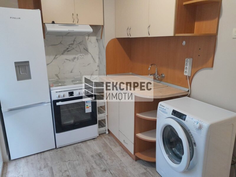 Обзавeден Двустаен апартамент