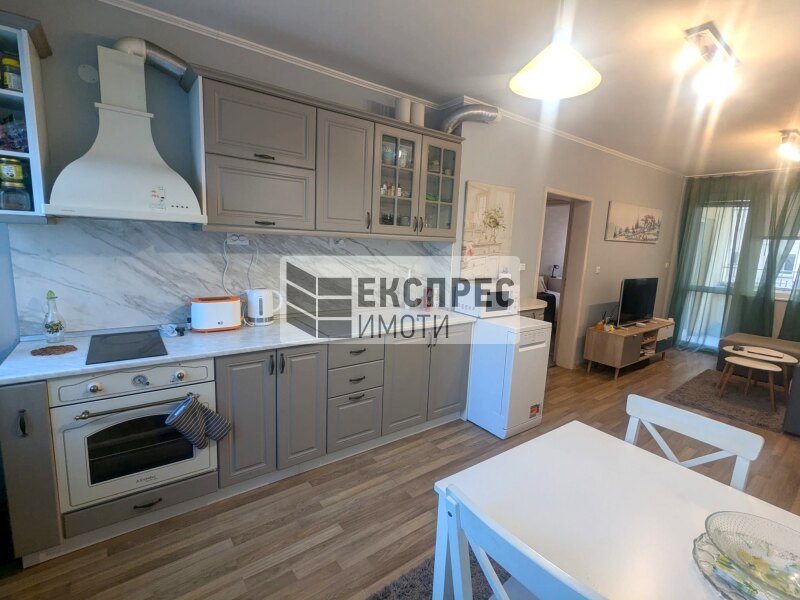 Furnished 2 bedroom apartment