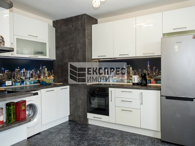 Furnished 2 bedroom apartment