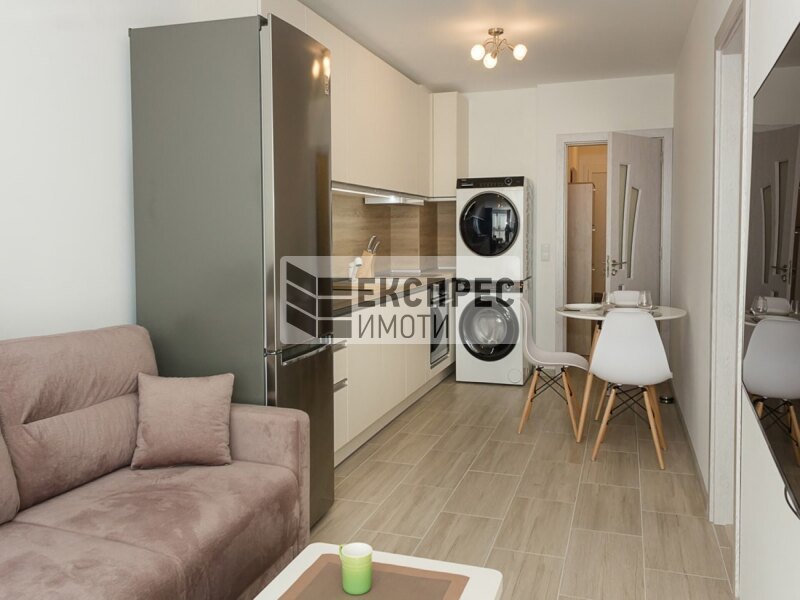 Furnished 2 bedroom apartment