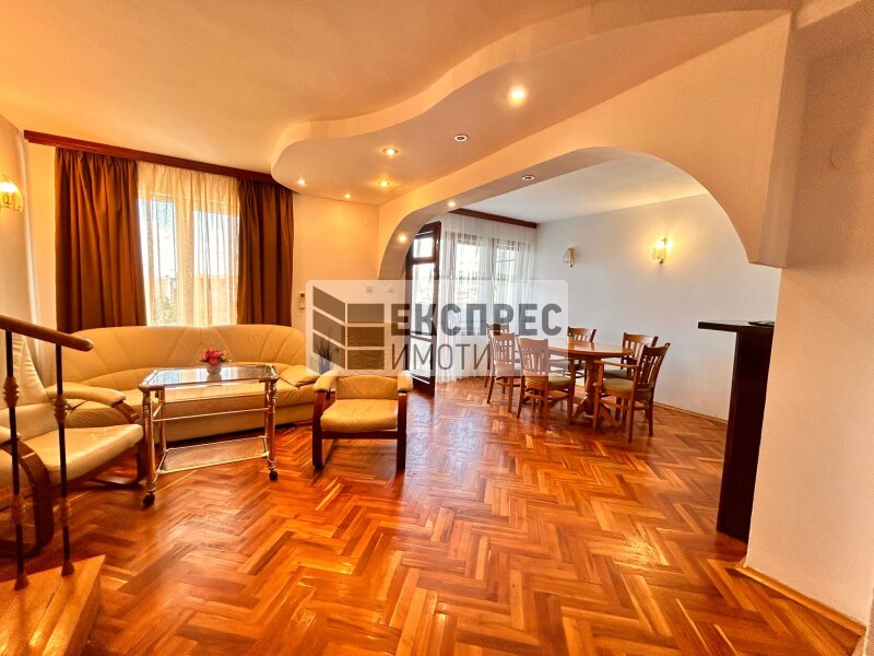 Furnished, 2 bedroom apartment