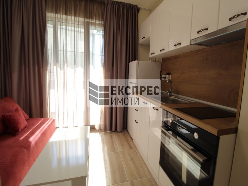 Furnished, Studio