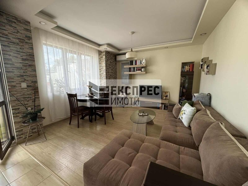 Обзаведен, Двустаен апартамент