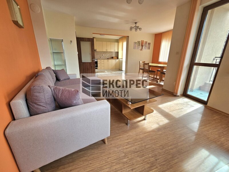 Обзаведен Четиристаен апартамент