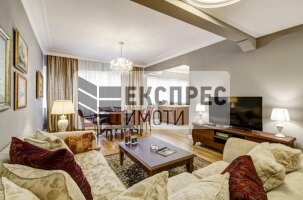 Furnished 2 bedroom apartment, Centre