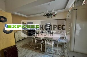 Furnished 2 bedroom apartment, Centre