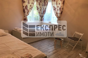 Furnished 2 bedroom apartment, Centre