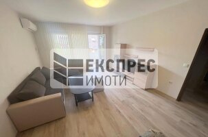 Обзаведен Двустаен апартамент, Червен площад