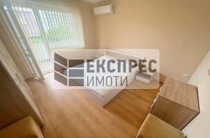 Обзаведен Двустаен апартамент, Червен площад