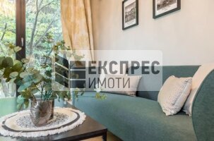 Обзаведен Тристаен апартамент, Център