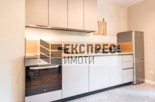 Обзаведен Тристаен апартамент, Център