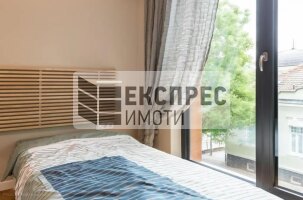 Обзаведен Тристаен апартамент, Център