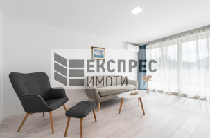  Haus, Evksinograd